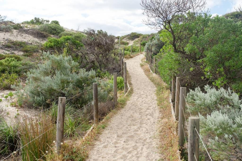 Bird In Hand Cottage, Port Noarlunga Bagian luar foto